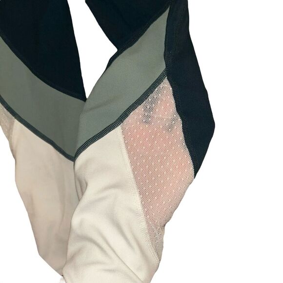 Athleta Salutation Colorblock 7/8 Legging - Picture 4 of 5